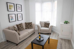 Sybil Townhouse Anfield Sleeps 15